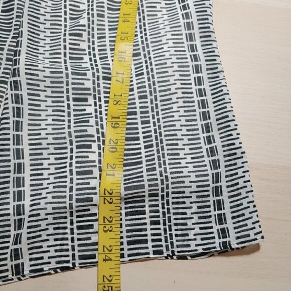 BANANA REPUBLIC Black and white gathered pleated neckline camisole - Picture 9 of 10